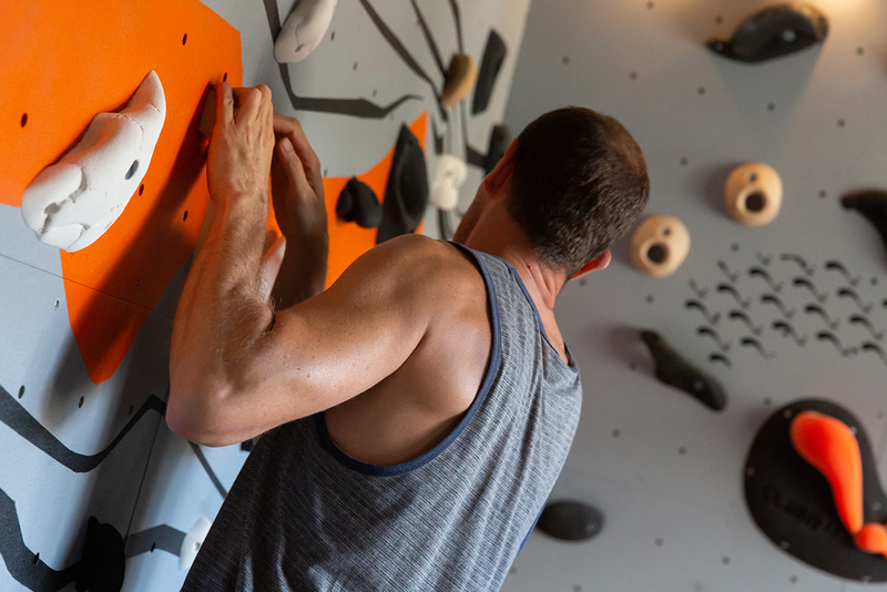 Club Suresnes Escalade teste les murs d'escalade CLIMB IT. Conception et intallation CLIMB IT Escalade factory.1