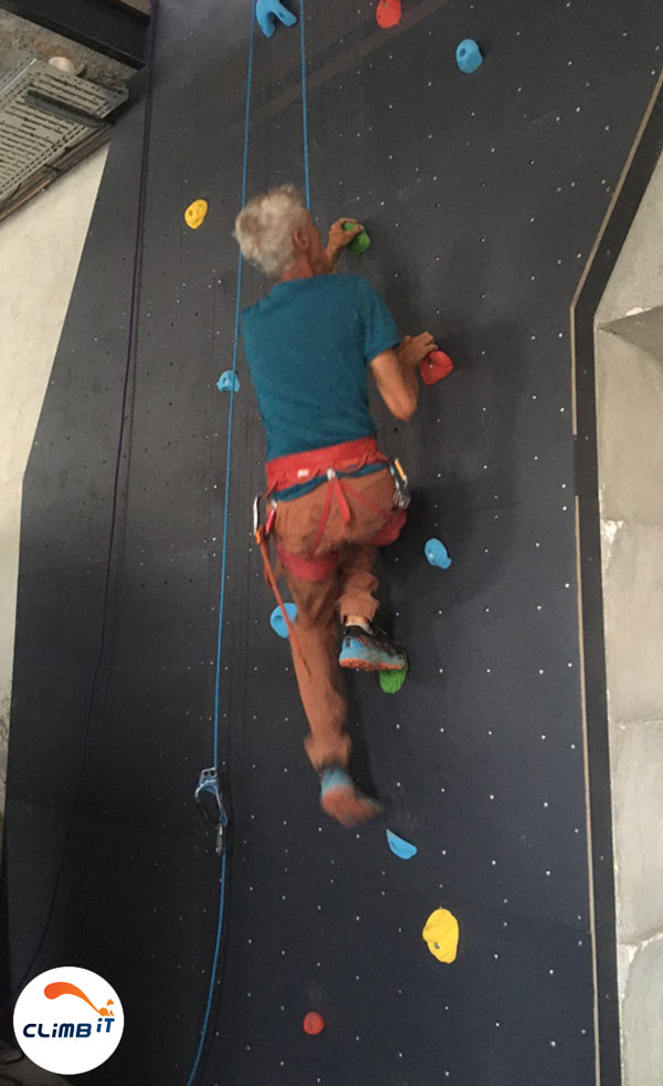 Ouverture par les guides de montagne, mur d'escalade par CLIMB IT dans le musée du cinéma de montagne à Gap.