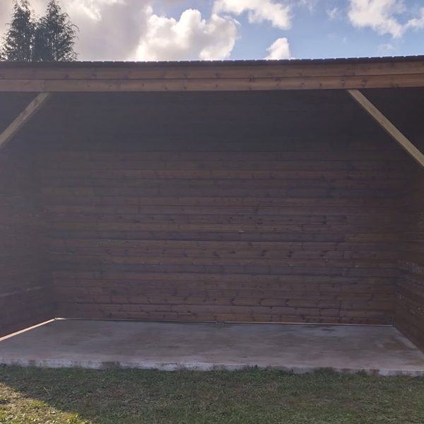 Construction Mur d'escalade extérieur en bois, modèle Séquoia, construit par CLIMB IT pour un particulier dans l'est de la France